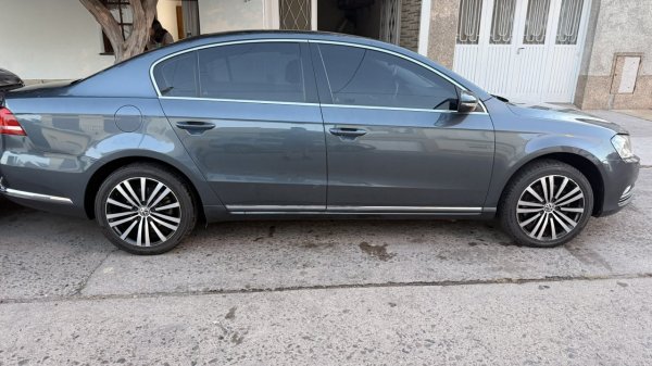 Volkswagen Passat 2.0 Tsi Luxury Dsg L/11