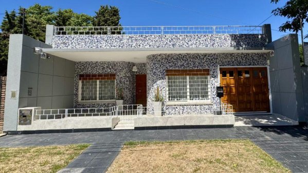 Casa en venta | 5 ambientes | Longchamps
