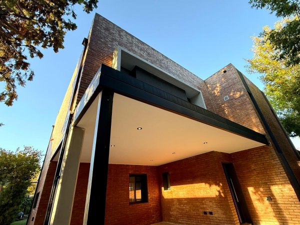 Casa en venta | 4 ambientes | Aldea Fisherton | Rosario