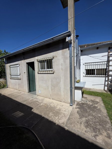 Casa en alquiler | 3 ambientes | Temperley