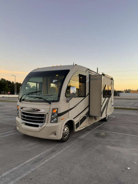 Motorhome Americano Thor Vegas &ndash; 2017