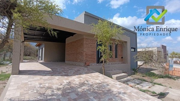 Casa en venta | 3 ambientes | Merlo