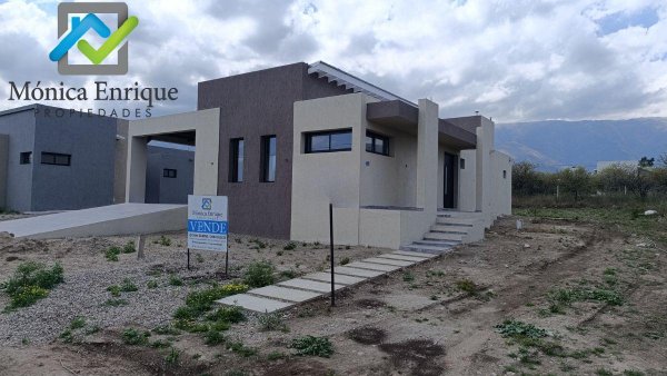 Casa en venta | 3 ambientes | Merlo