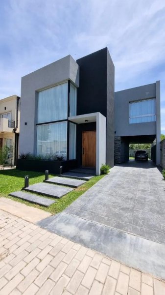 Casa en venta | 4 ambientes | Villa Gobernador Udaondo | Ituzaingo