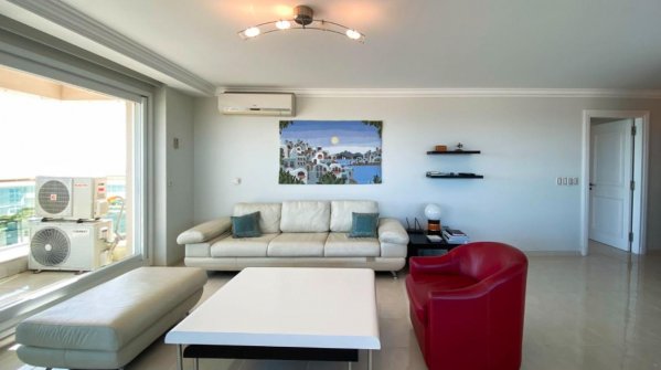 Departamento en venta | 6 ambientes | Playa Mansa | Punta del Este