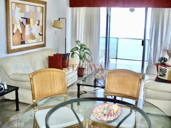 Departamento en alquiler | Playa Mansa | Punta del Este
