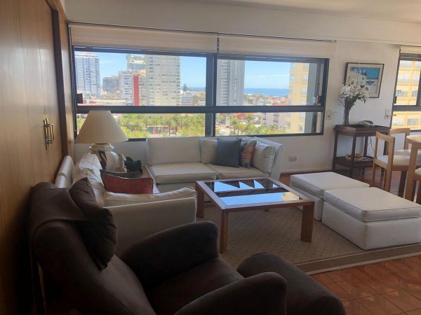 Departamento en alquiler | 6 ambientes | Pen&iacute;nsula | Punta del Este