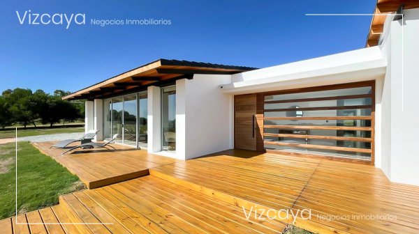 Casa en venta | 7 ambientes | Montoya