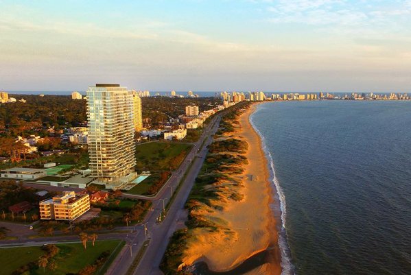 Departamento en venta | 3 ambientes | Playa Mansa | Punta del Este