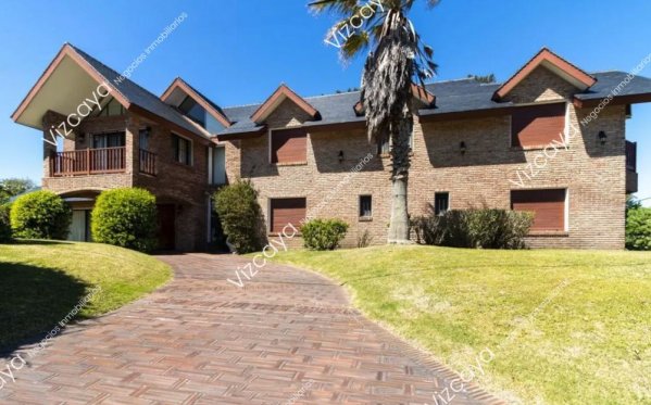 Casa en venta | 10 ambientes | Playa Mansa | Punta del Este