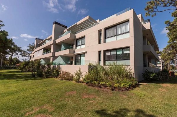 Departamento en venta | 3 ambientes | Carrasco | Montevideo