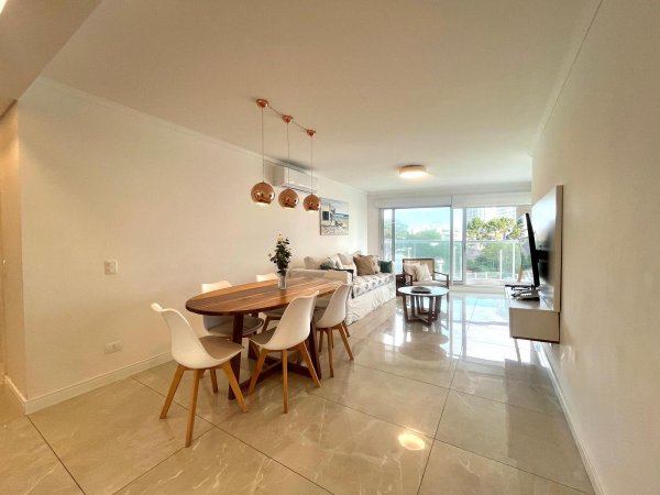 Departamento en alquiler | 3 ambientes | Playa Mansa | Punta del Este