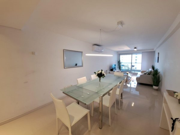 Departamento en venta | 4 ambientes | Playa Brava | Punta del Este
