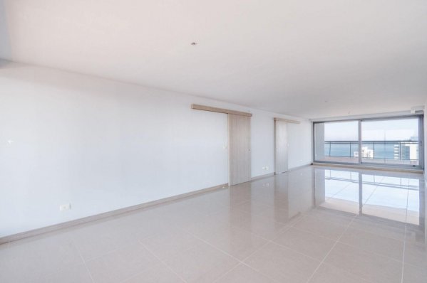 Departamento en venta | 4 ambientes | Playa Brava | Punta del Este