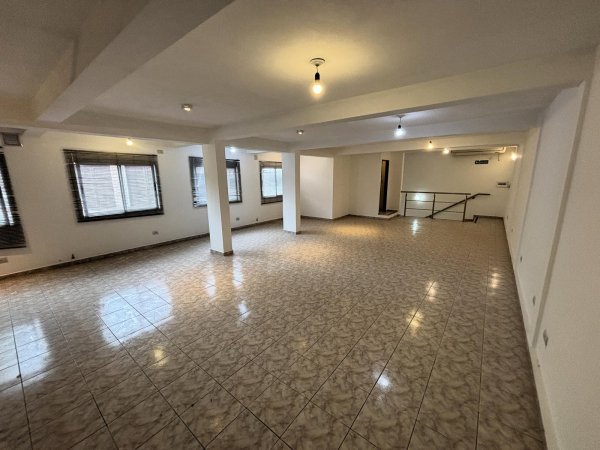 Oficina en alquiler | 2 ambientes | Centro | Chalacea Centro