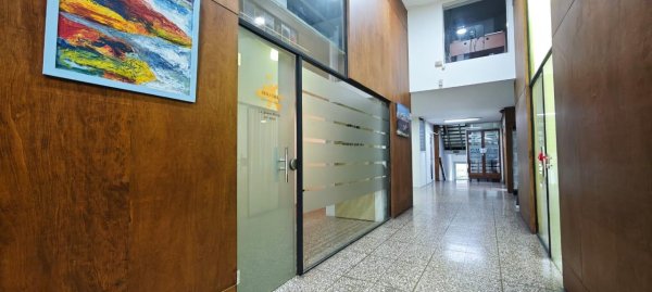 Local en alquiler | 2 ambientes | Belen De Escobar