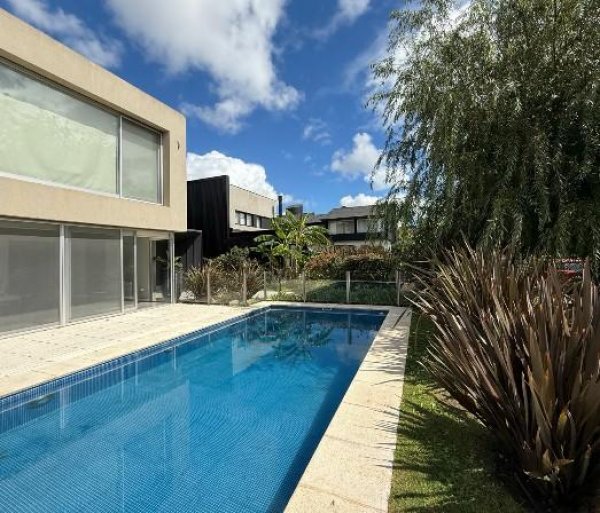 Casa en venta | 4 ambientes | Canning (E. Echeverria) | Canning