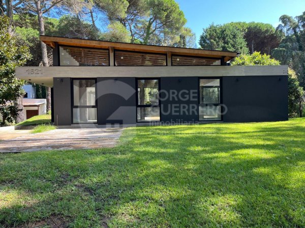 Casa en venta | 4 ambientes | Caril&oacute;