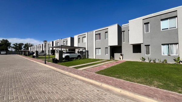 Casa en venta | 4 ambientes | Garin