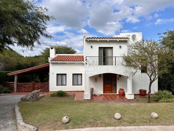 Casa en venta | 8 ambientes | El Calicanto | Cordoba