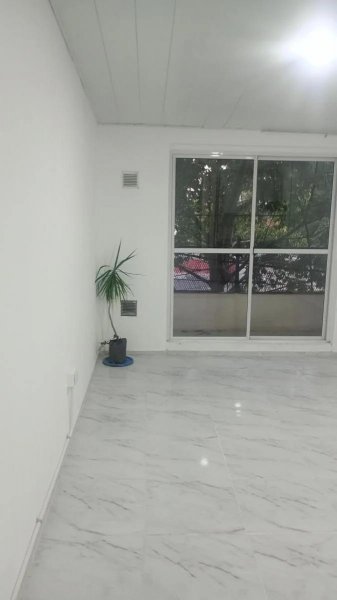 Oficina en alquiler | 1 ambientes | Barrio Parque Leloir | Ituzaingo