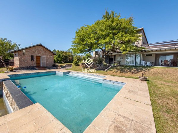 Casa en venta | 5 ambientes | Corral De Barranca | Unquillo