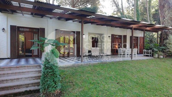 Casa en venta | 4 ambientes | Caril&oacute;