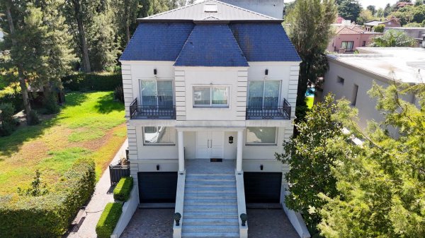 Casa en venta | 5 ambientes | Quilmes