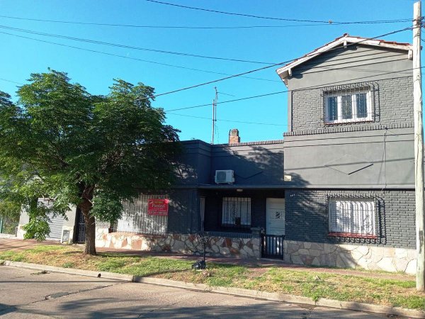Casa en venta | 3 ambientes | Turdera