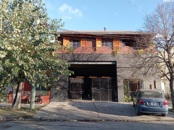 Galp&oacute;n en venta | 5 ambientes | Banfield Oeste | Banfield