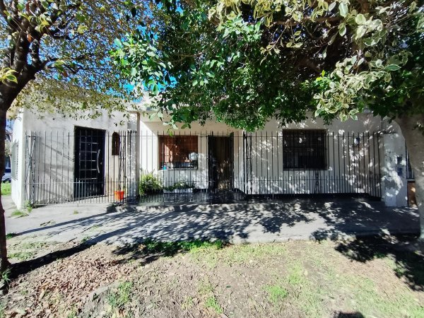 Casa en venta | 3 ambientes | Lomas De Zamora