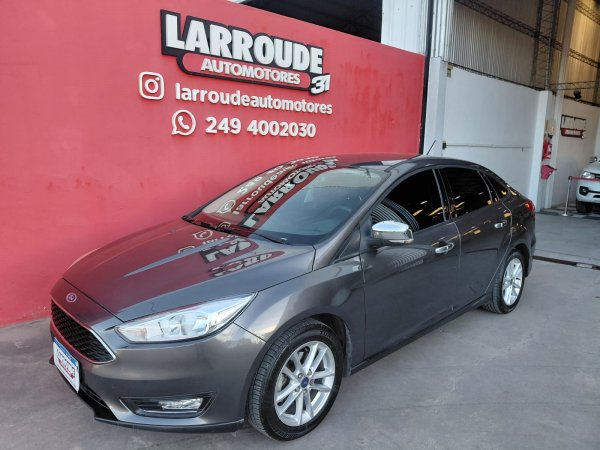 Ford Focus Focus 1.6 4p S L14