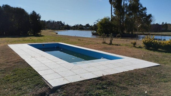 Casa en venta | 5 ambientes | Solares del Carcara&ntilde;a | Oliveros