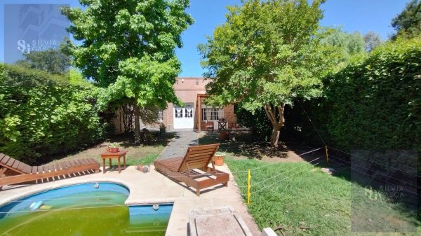 Casa en venta | 5 ambientes | General Las Heras ,est.las Heras