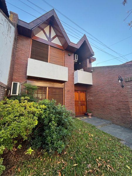 Casa en venta | 5 ambientes | Lomas De Zamora