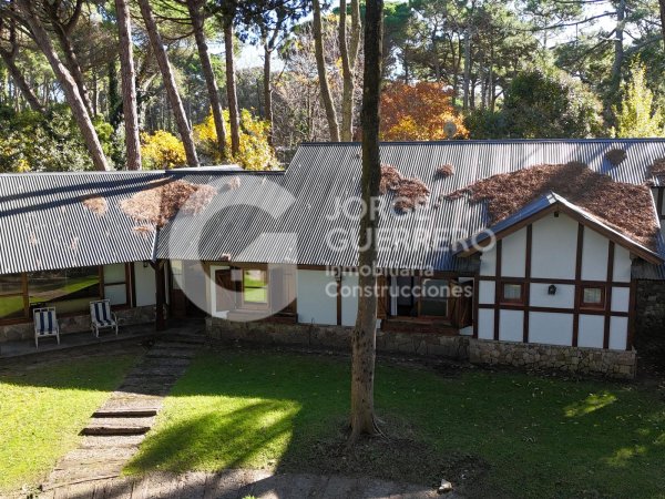Casa en venta | 5 ambientes | Caril&oacute;