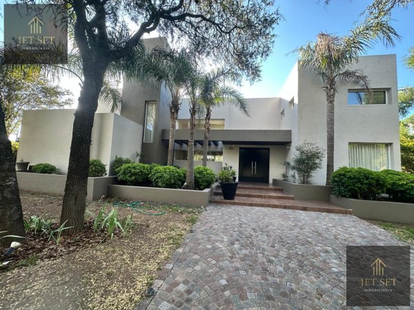 Casa en venta | 6 ambientes | Lomas de los Carolinos | Cordoba