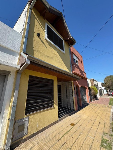Casa en alquiler | 3 ambientes | Banfield Este | Banfield