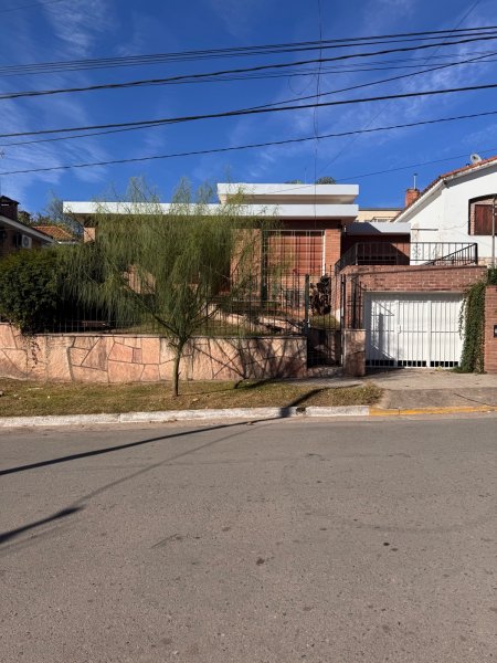 Casa en venta | 7 ambientes | Unquillo