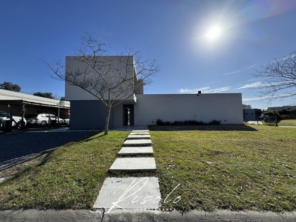 Casa en venta | 5 ambientes | San Matias | Belen De Escobar