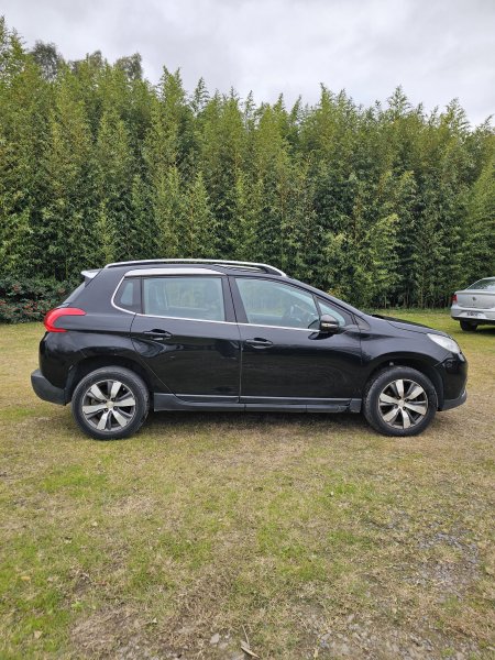 Peugeot 2008 1.6 Feline