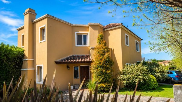 Casa en venta | 5 ambientes | El Recodo | Belen De Escobar
