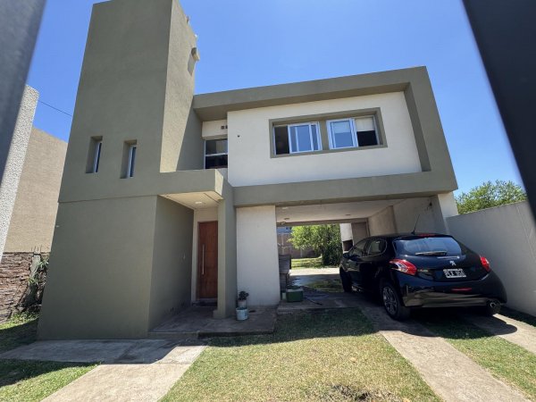 Casa en venta | 4 ambientes | Parana