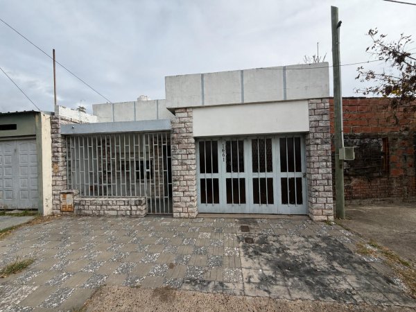 Casa en venta | 8 ambientes | Parana