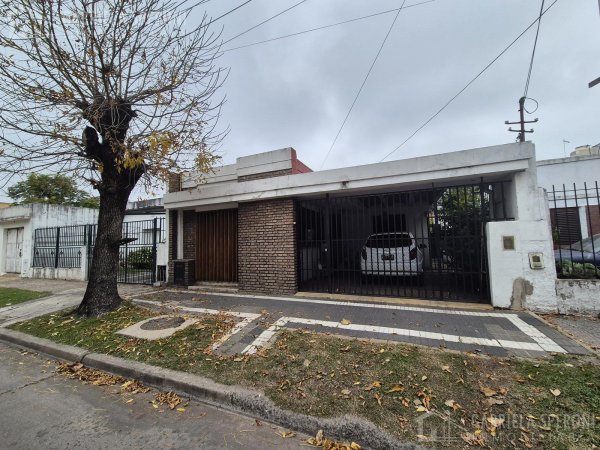 Casa en venta | 5 ambientes | Remedios De Escalada | Lanus