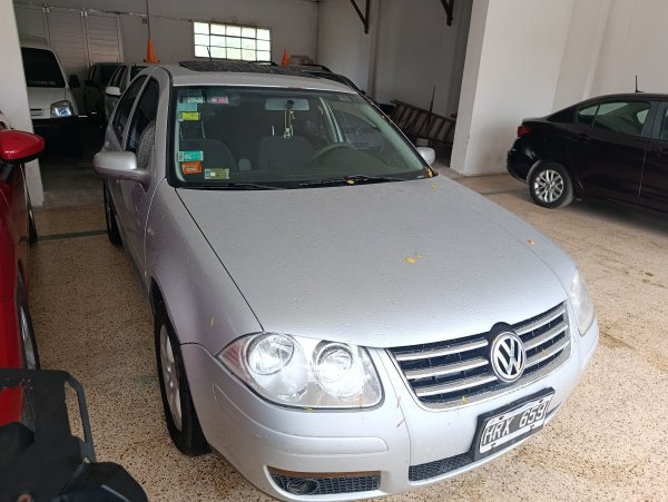 Volkswagen Bora Bora 2.0 Mpi Trendline