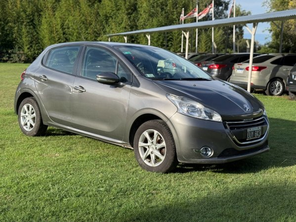 Peugeot 208 1.5 5p Allure Nav