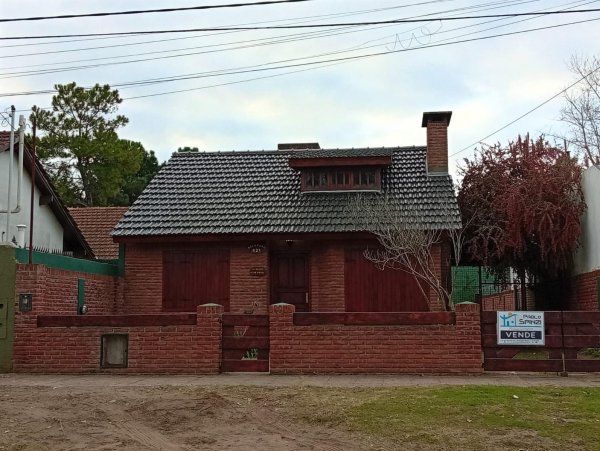 Casa en venta | 4 ambientes | Azul