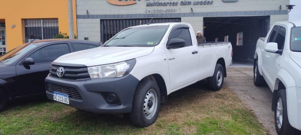 Toyota Hilux Hilux 2.4 Sc 4x4 Tdi Dx L16