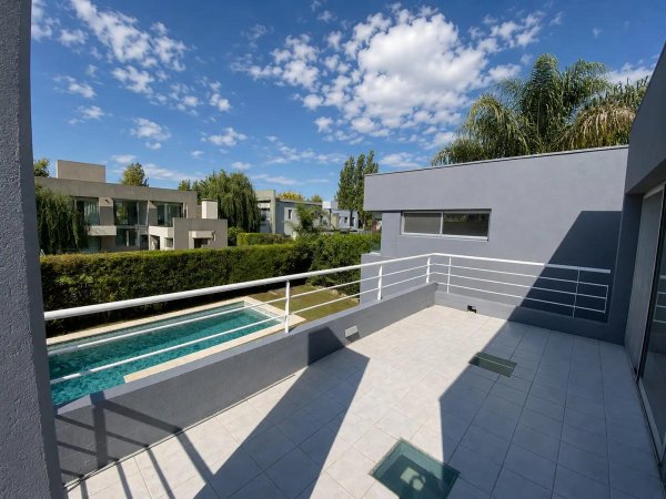 Casa en venta | 4 ambientes | Altos de Hudson II | Berazategui